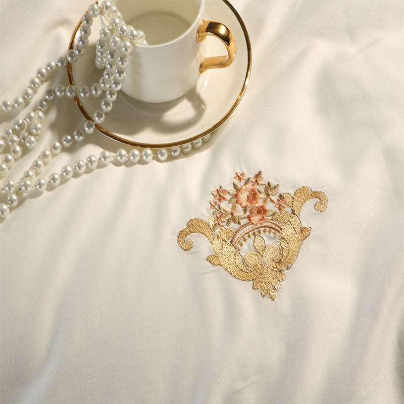 Golden embroidery luxury royal lace Egypian cotton bedding set.